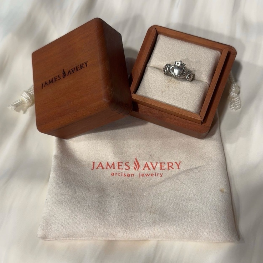 *RETIRED* James Avery Heart Crown Claddagh Ring